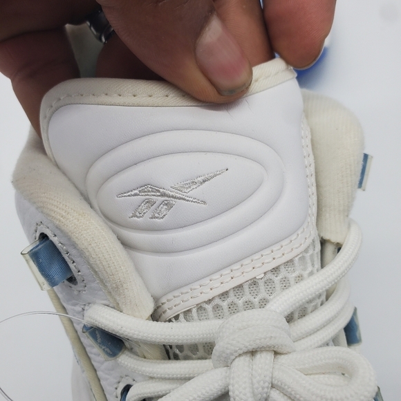 Reebok Shoes Men 6 Question Low Iverson Patent Leather Baby Blue Toe FY2345 - Picture 3 of 10